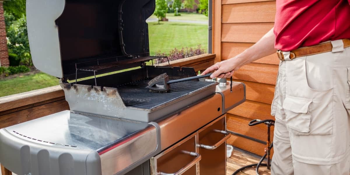 How to Clean a Grill the Right Way