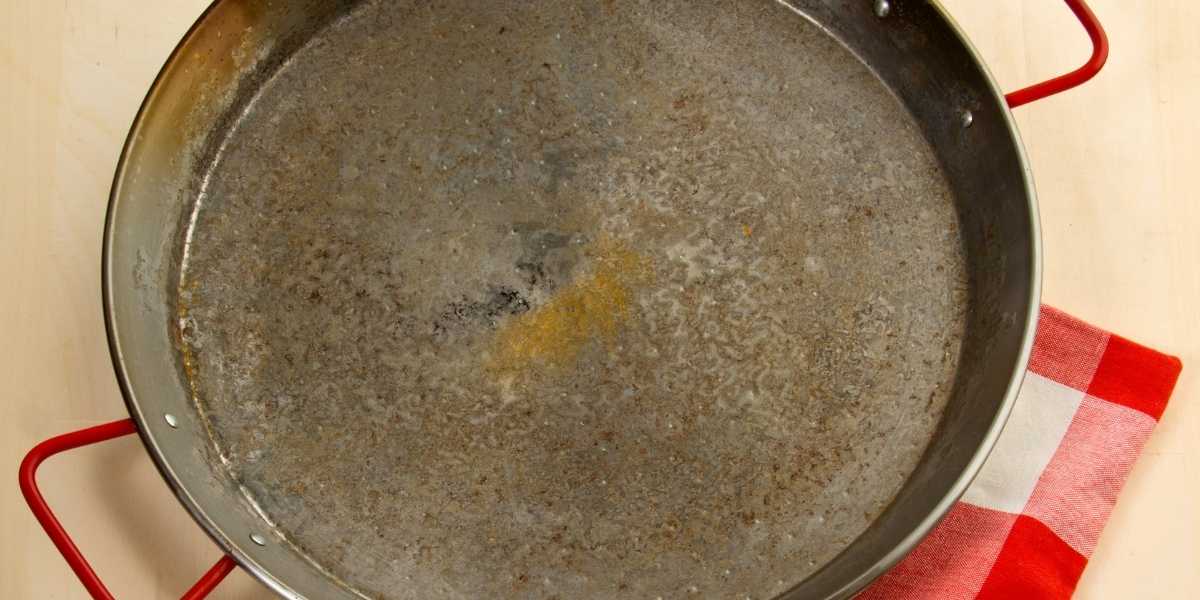 How to Clean Paella Pan: Expert Tips for a Spotless Finish